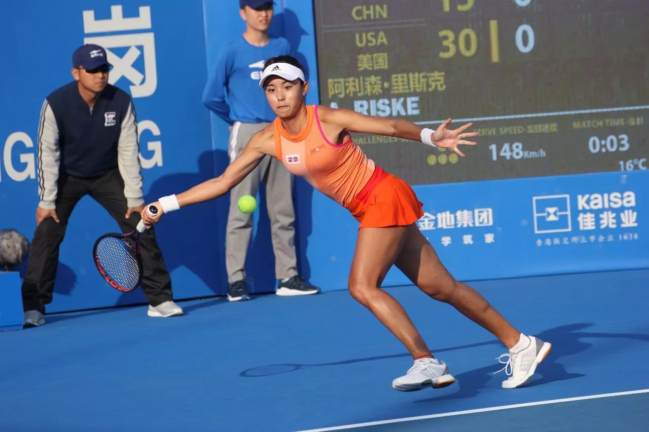 在这样的氛 在这样的氛