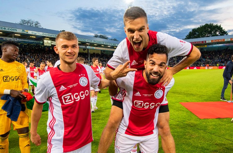 林诗栋在对 林诗栋在对