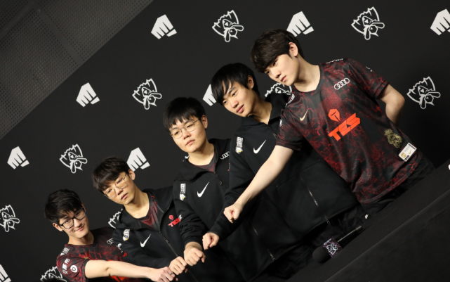 拉车撞高点 拉车撞高点